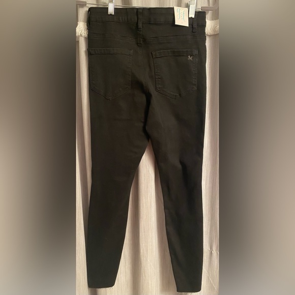 Grace & Lace NWT Distressed Black Jeggings - Picture 4 of 4